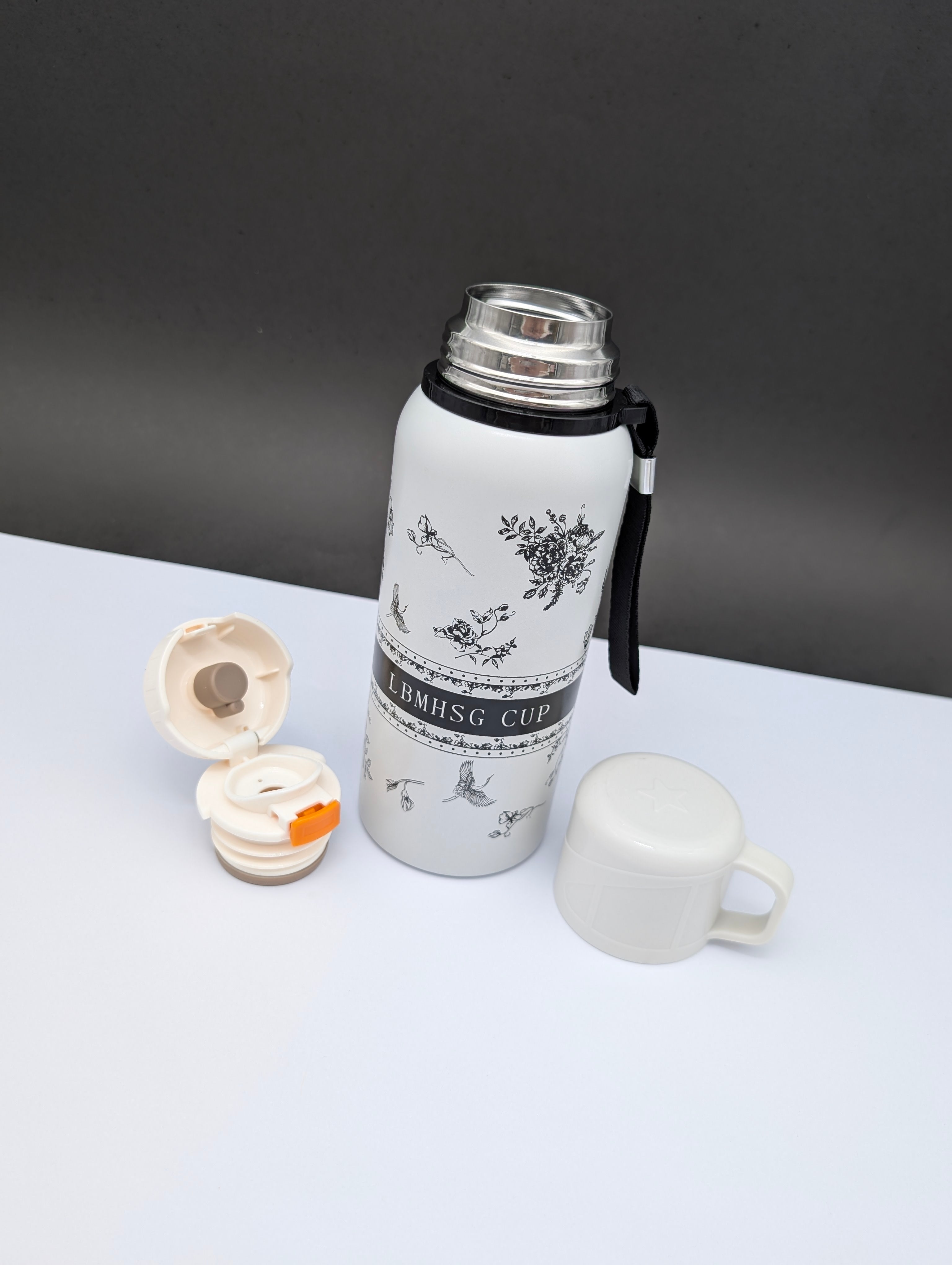 CUP THERMOS WITH ACCESSORIES