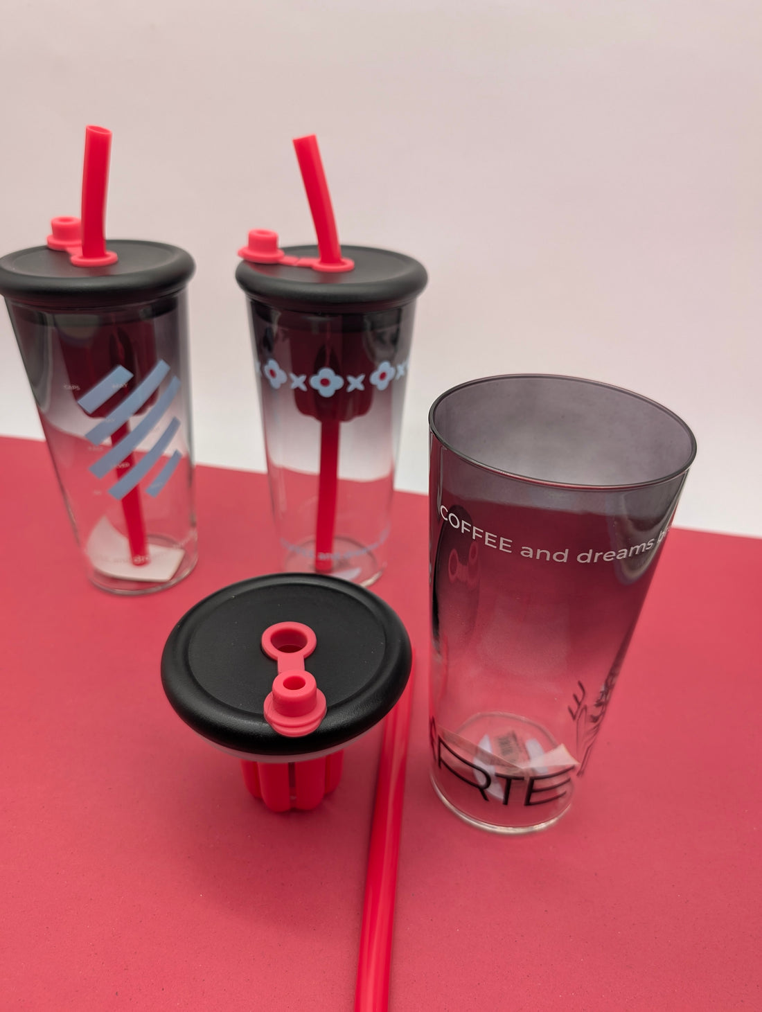 TRENDY STRAW GLASS SIPPER TUMBLER
