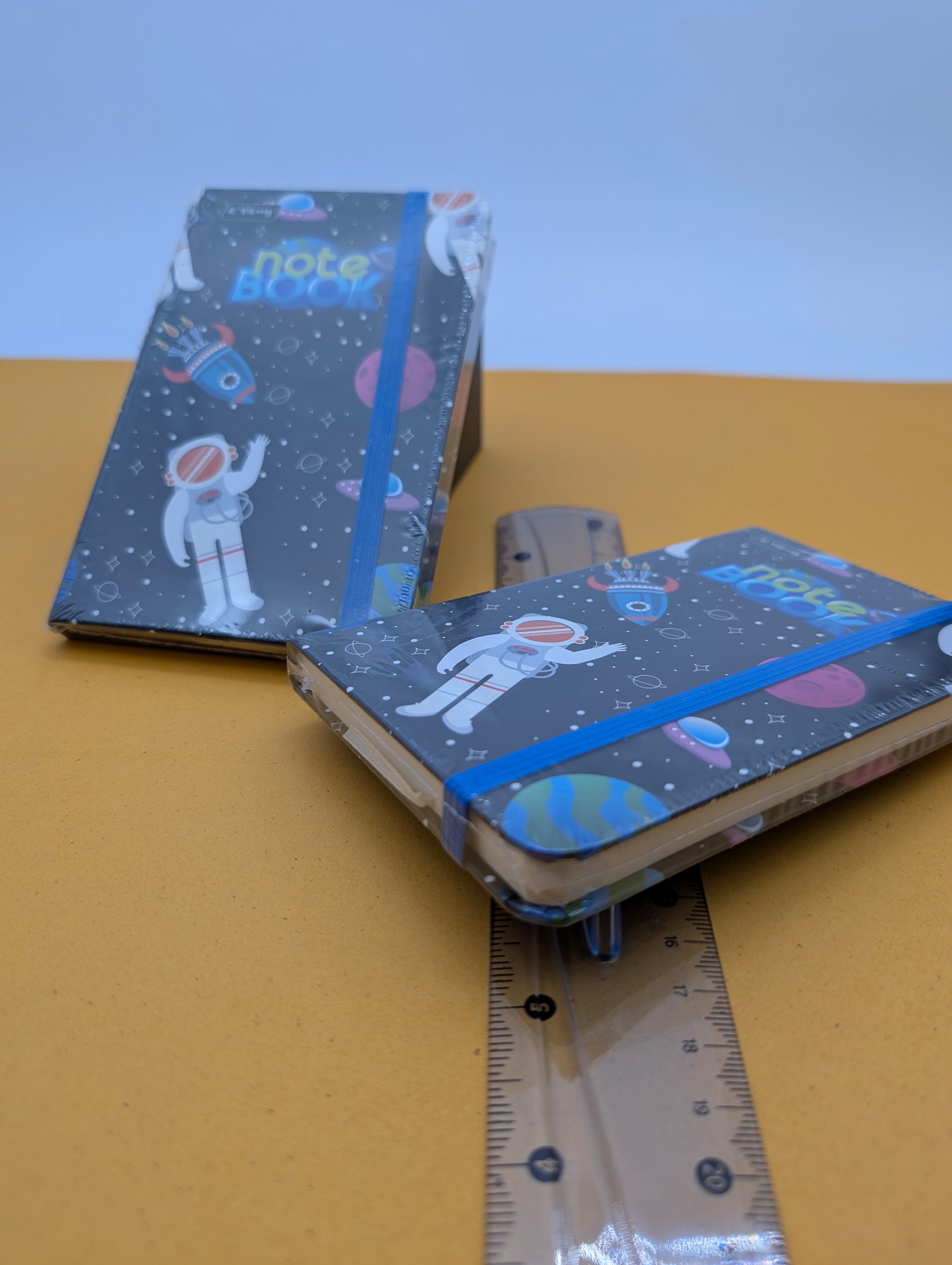 SPACE-THEMED ELASTIC CLOSURE NOTEBOOKS SMALL