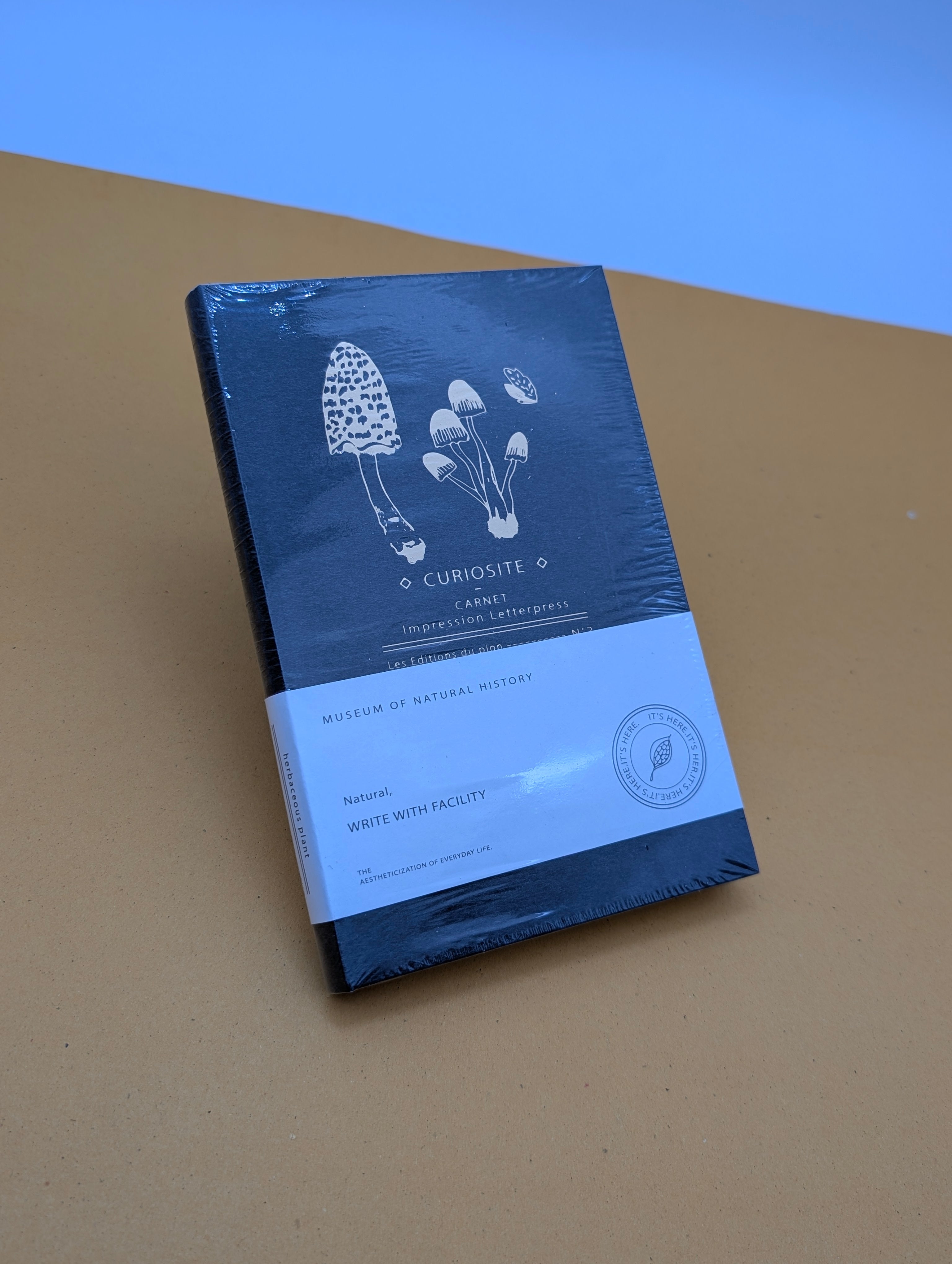 MUSEUM NATURAL HISTORY FOIL NOTEBOOKS