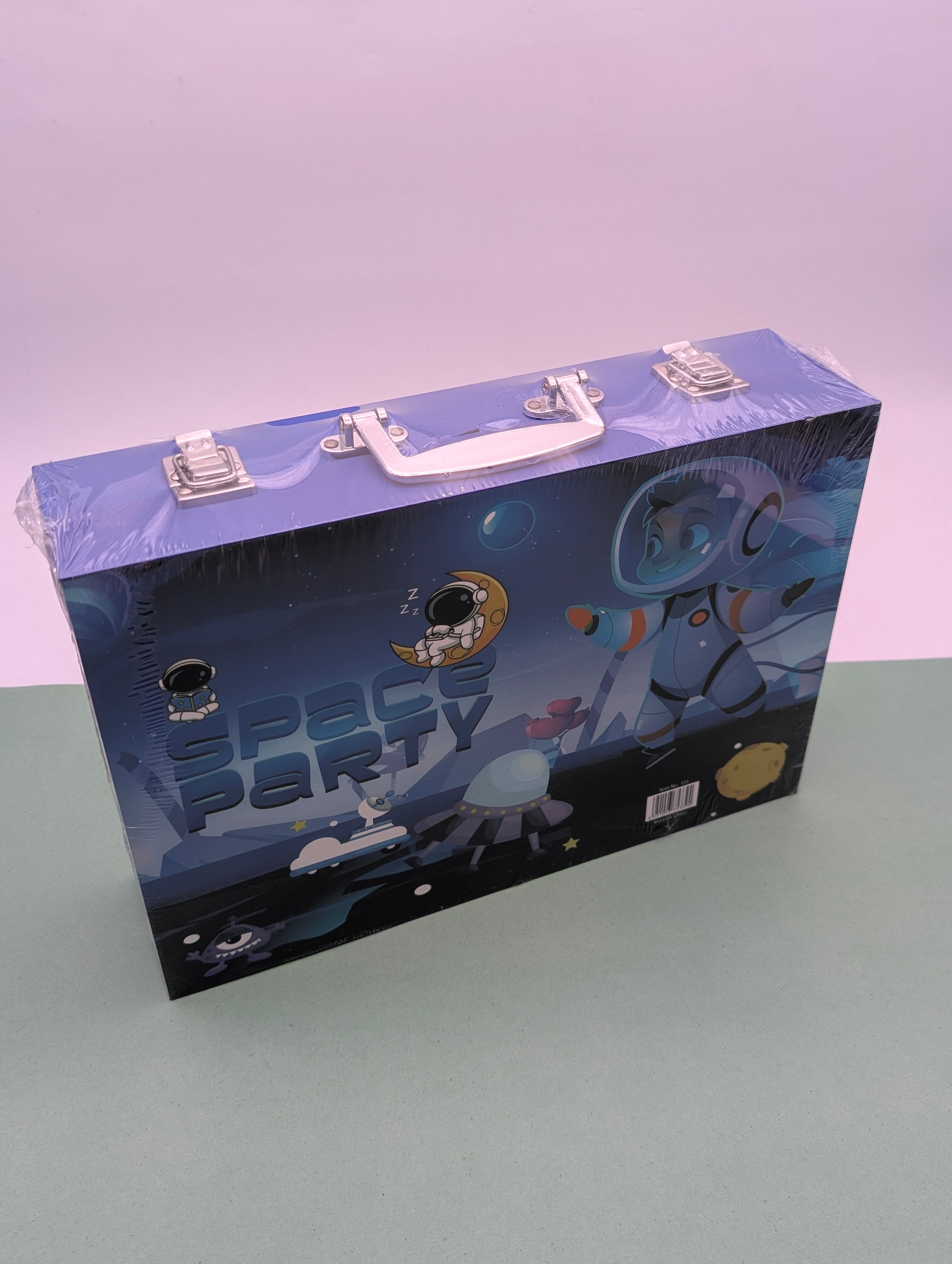 SPACE PARTY & WORLD ADVENTURE COLOURING-SETS 115PCS