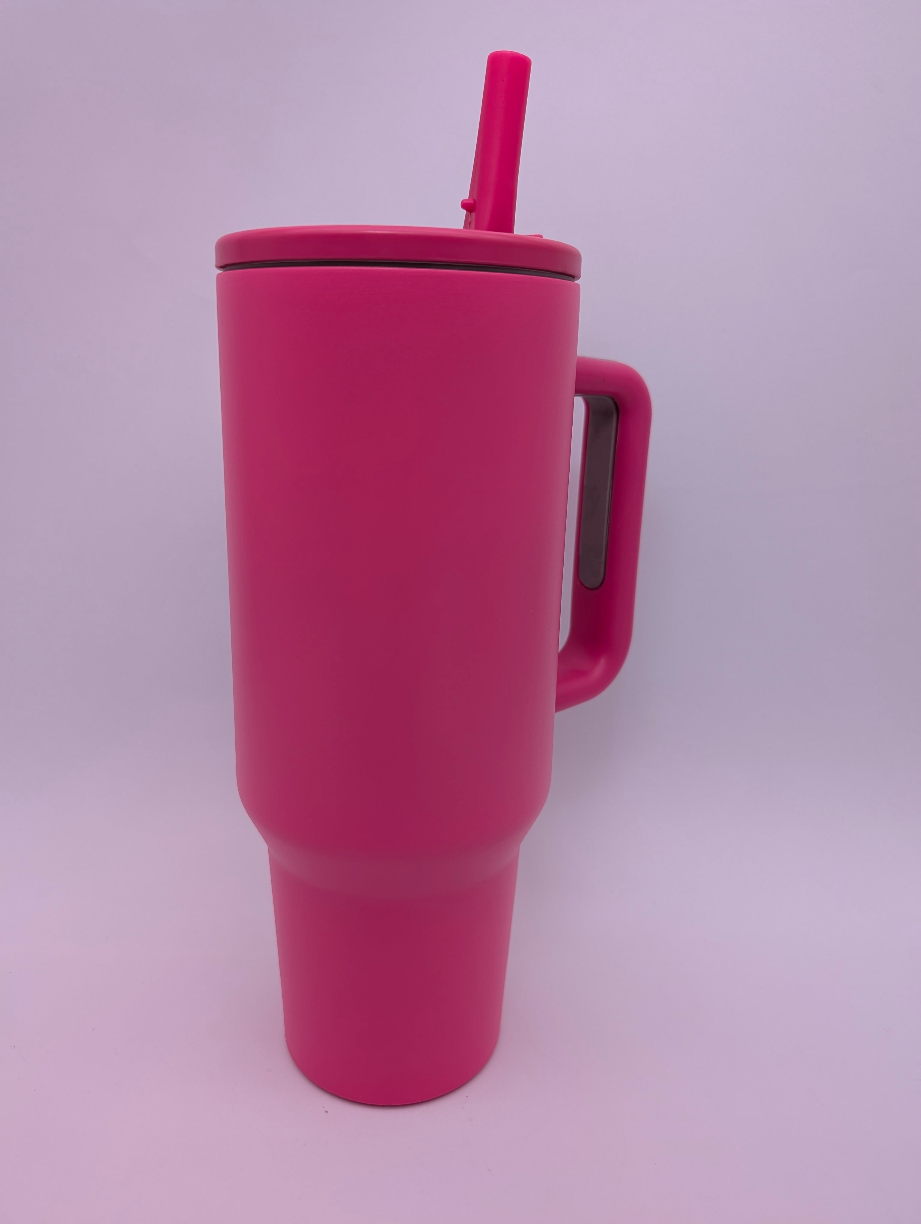 VACUUM INSULATED TUMBLER WITH HANDLE