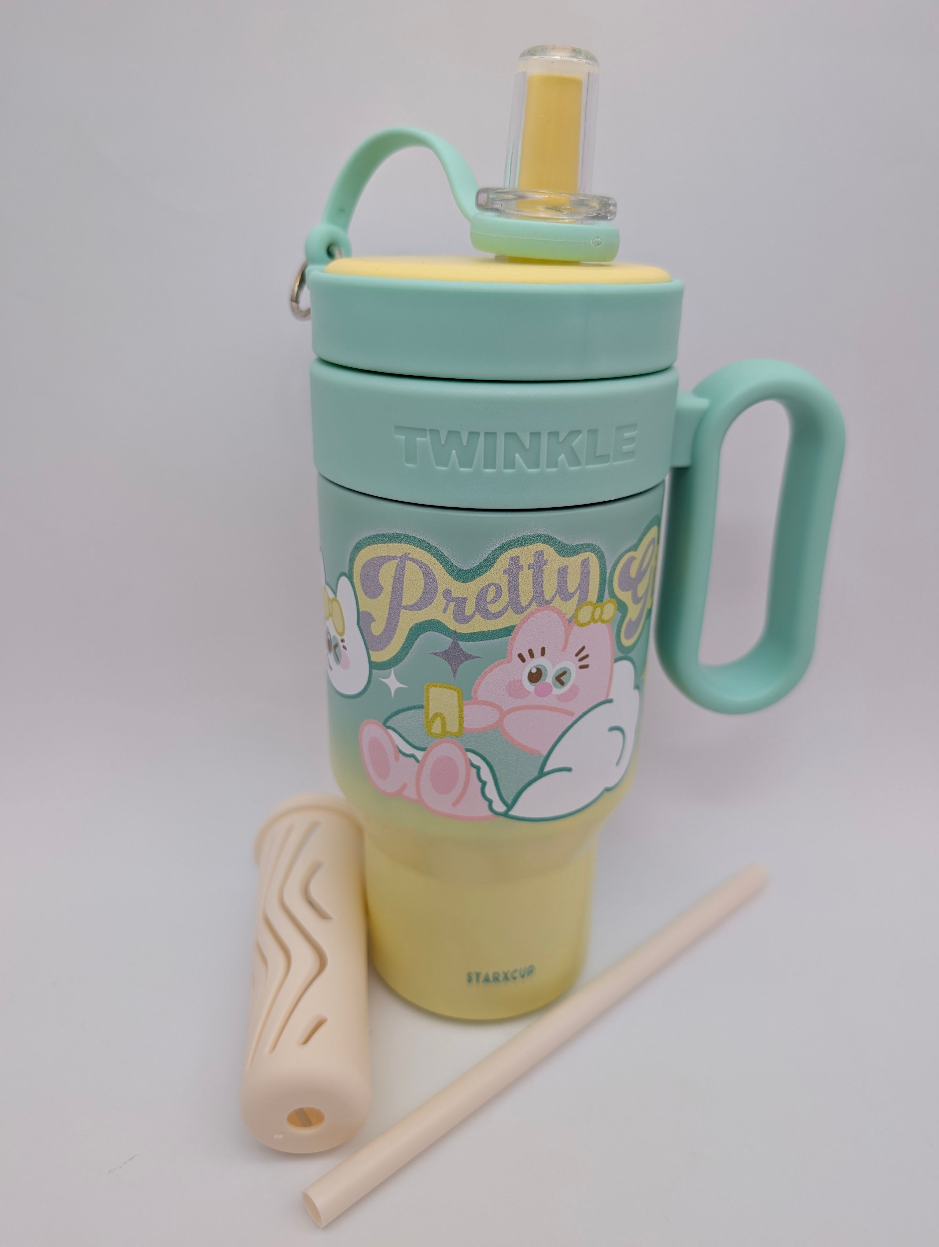 BEAUTIFUL CARTOON TUMBLER WITH STRAW