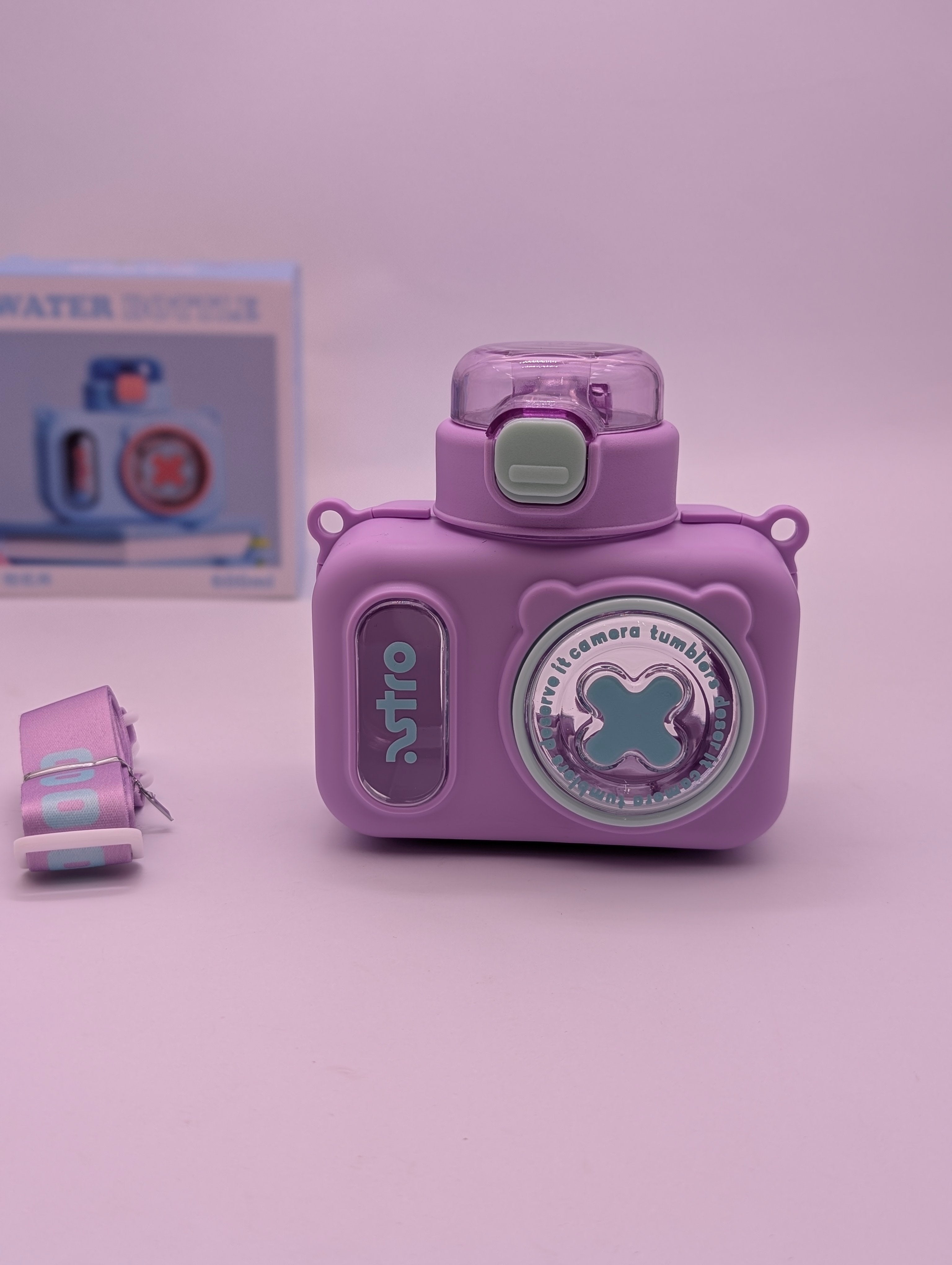 INSTAX CAMERA-SHAPED WATER BOTTLE