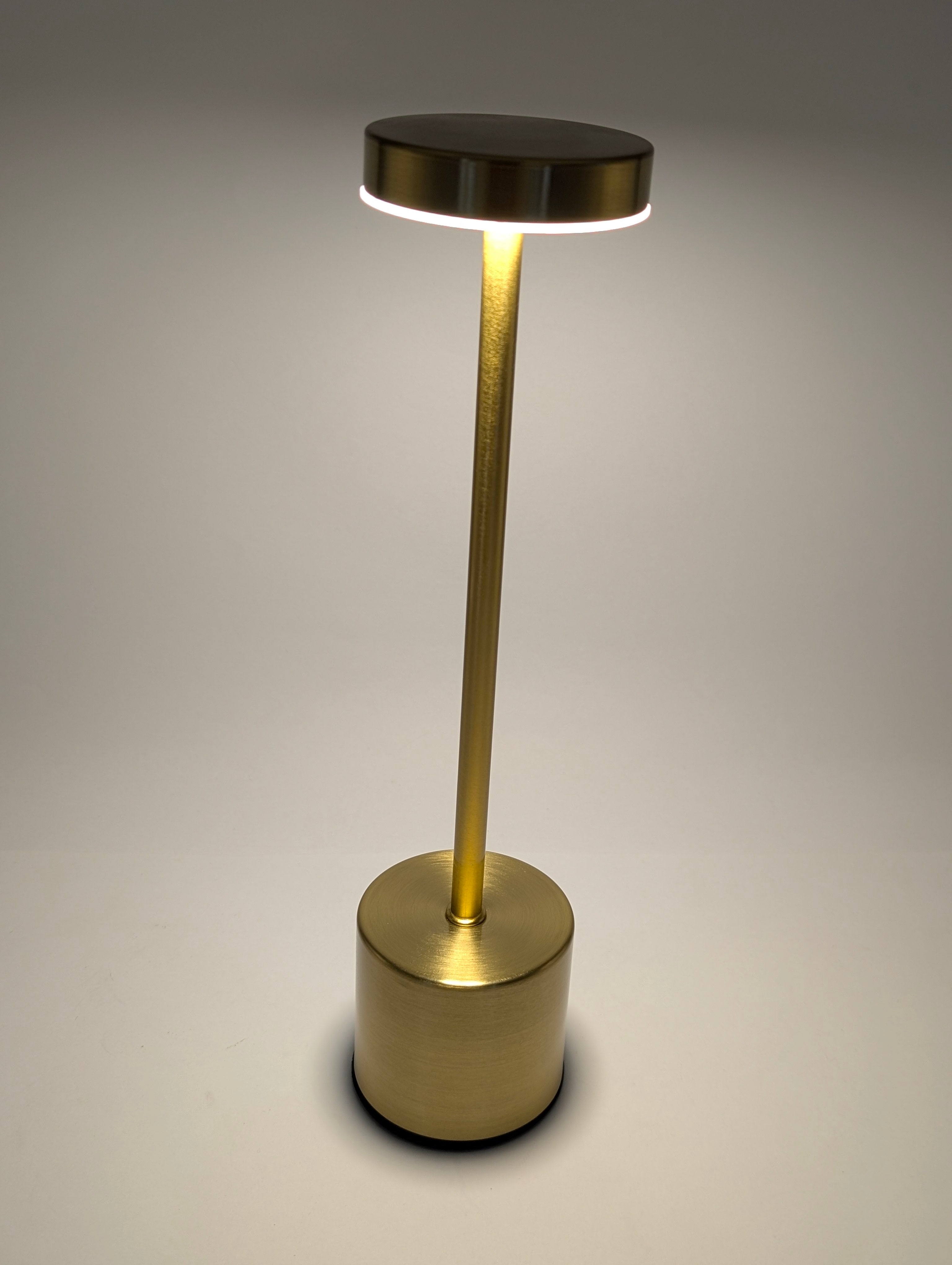 SLEEK USB CHARGING TOUCH LAMP