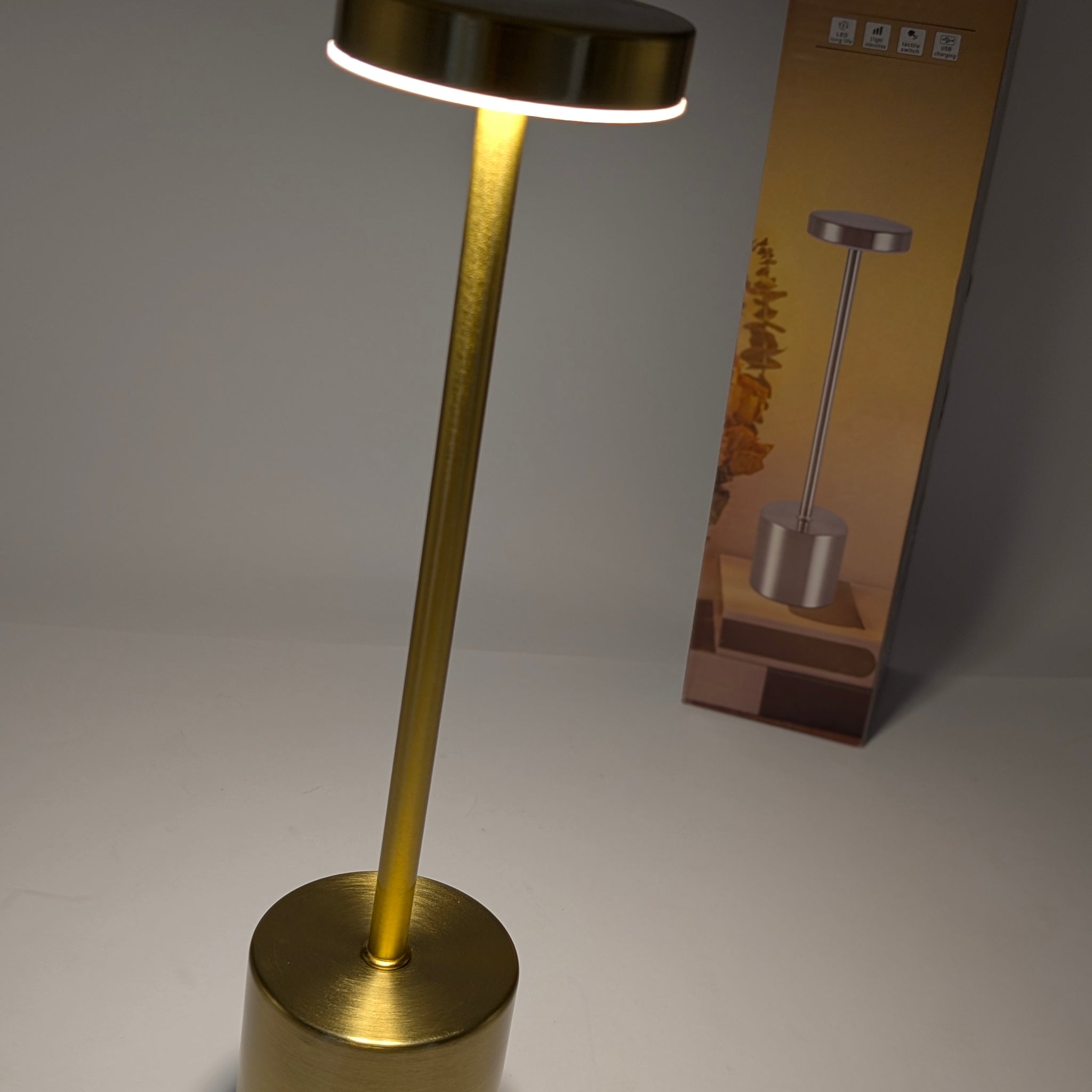 SLEEK USB CHARGING TOUCH LAMP