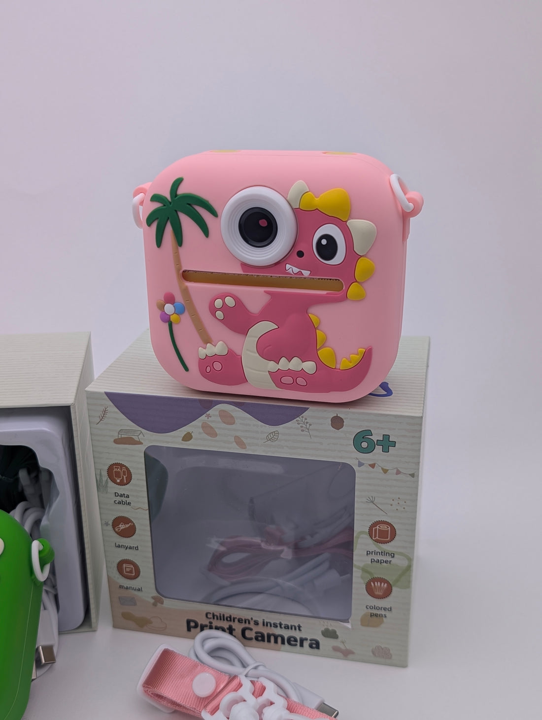 KIDS' INSTANT PRINT CAMERAS