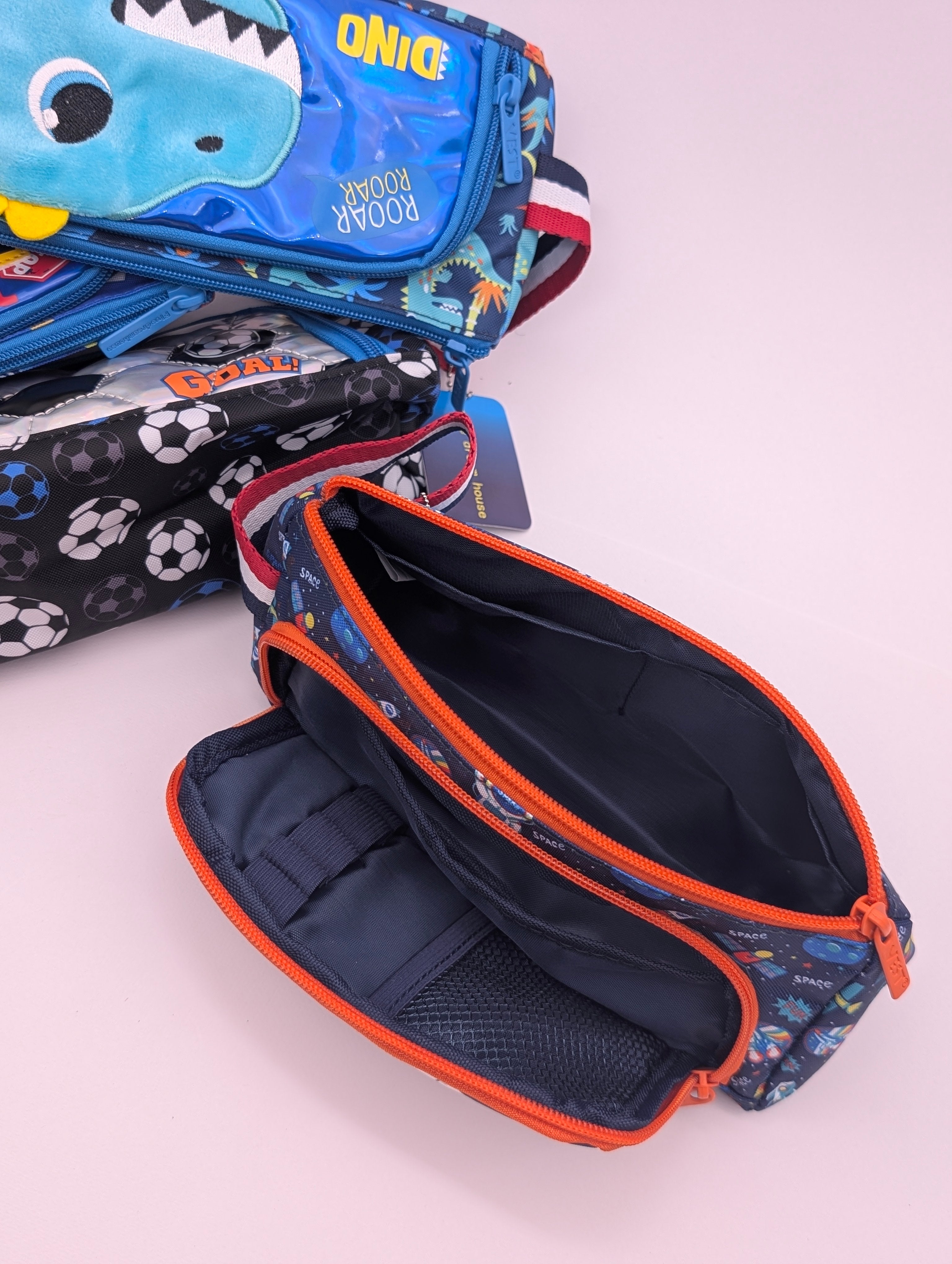 VEST DYNAMIC BOYS' PENCIL CASES