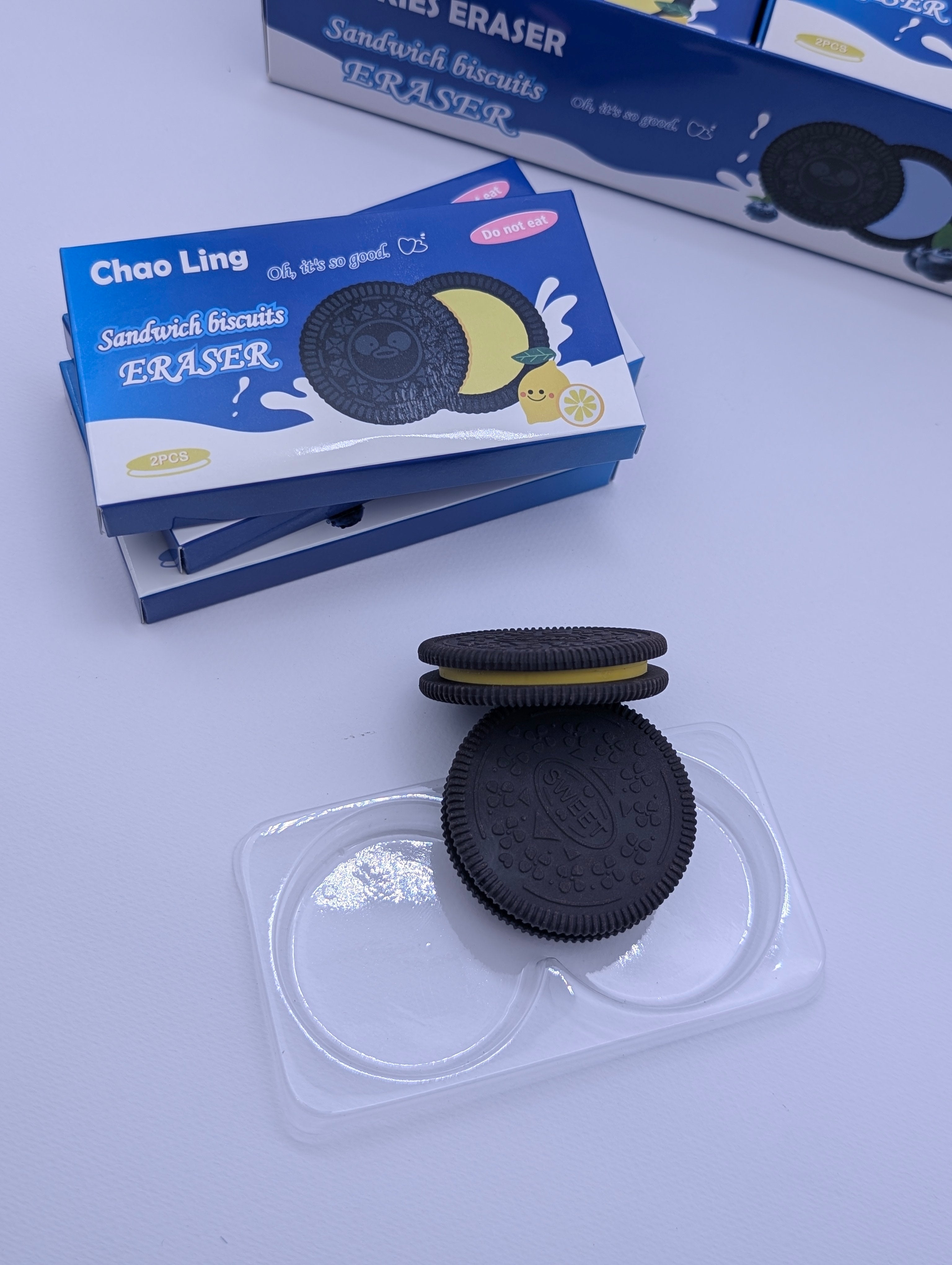 SWEET COOKIE-SHAPED ERASER SET